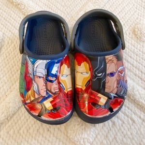 Crocs Marvel Avengers Toddler Boys size 11 Shoe
